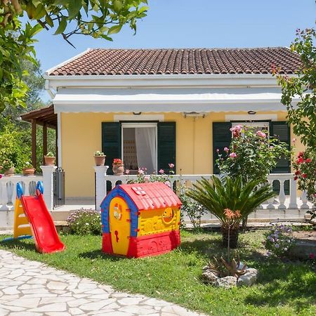 Karia Holiday Home ليفكيمي المظهر الخارجي الصورة