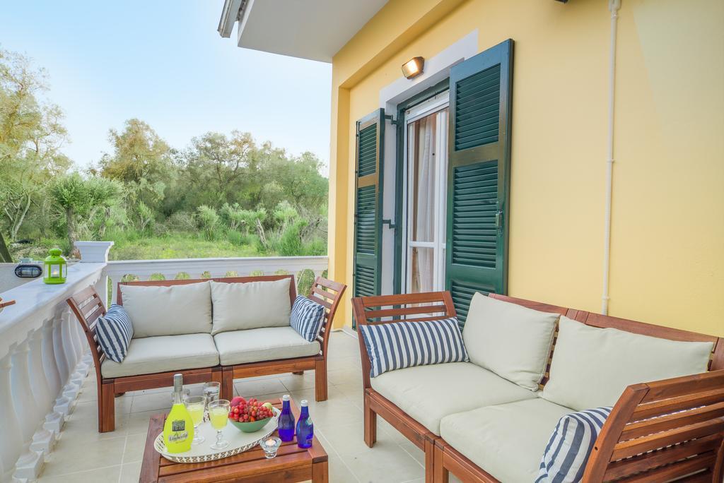 Karia Holiday Home ليفكيمي المظهر الخارجي الصورة