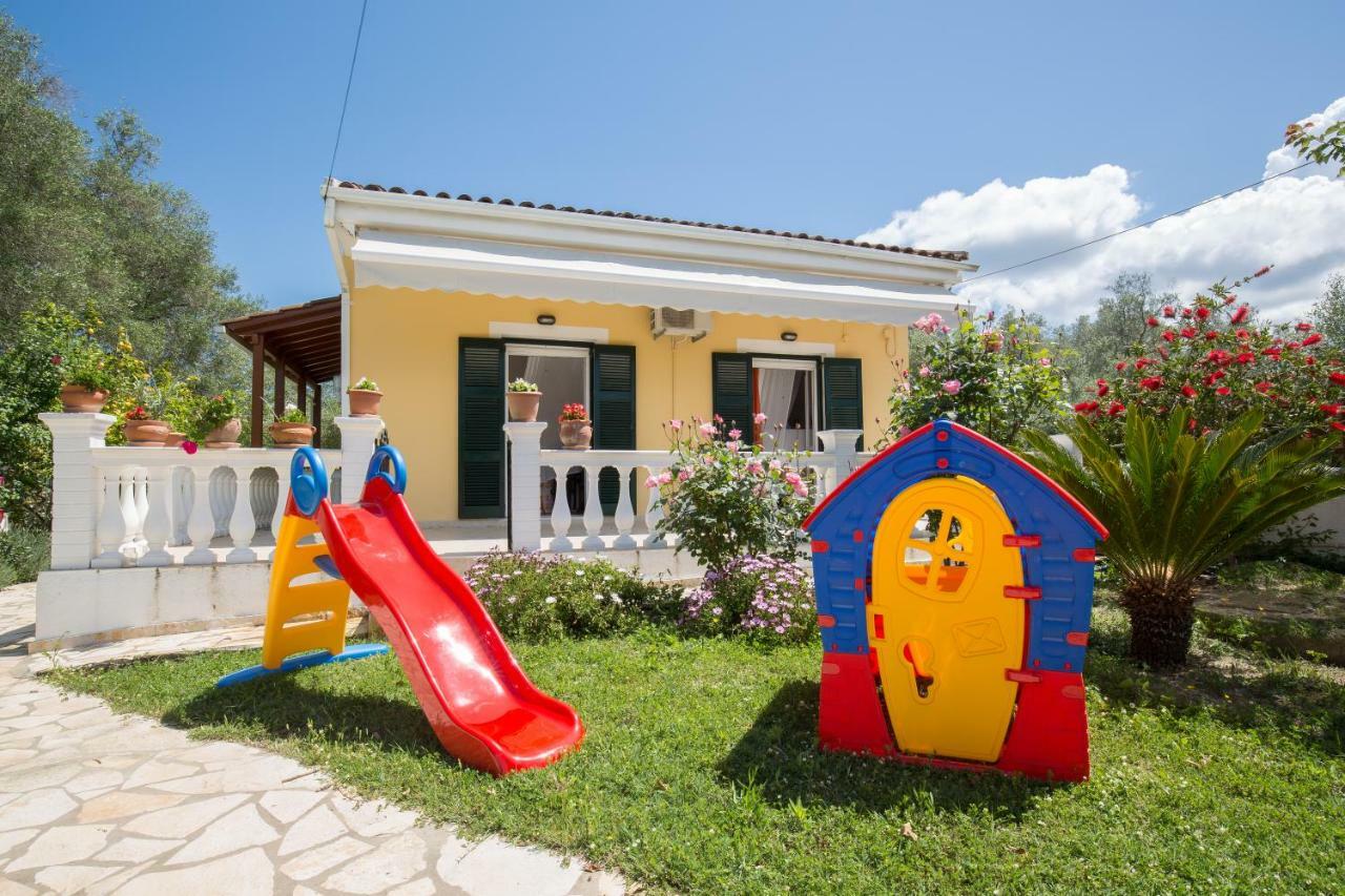 Karia Holiday Home ليفكيمي المظهر الخارجي الصورة
